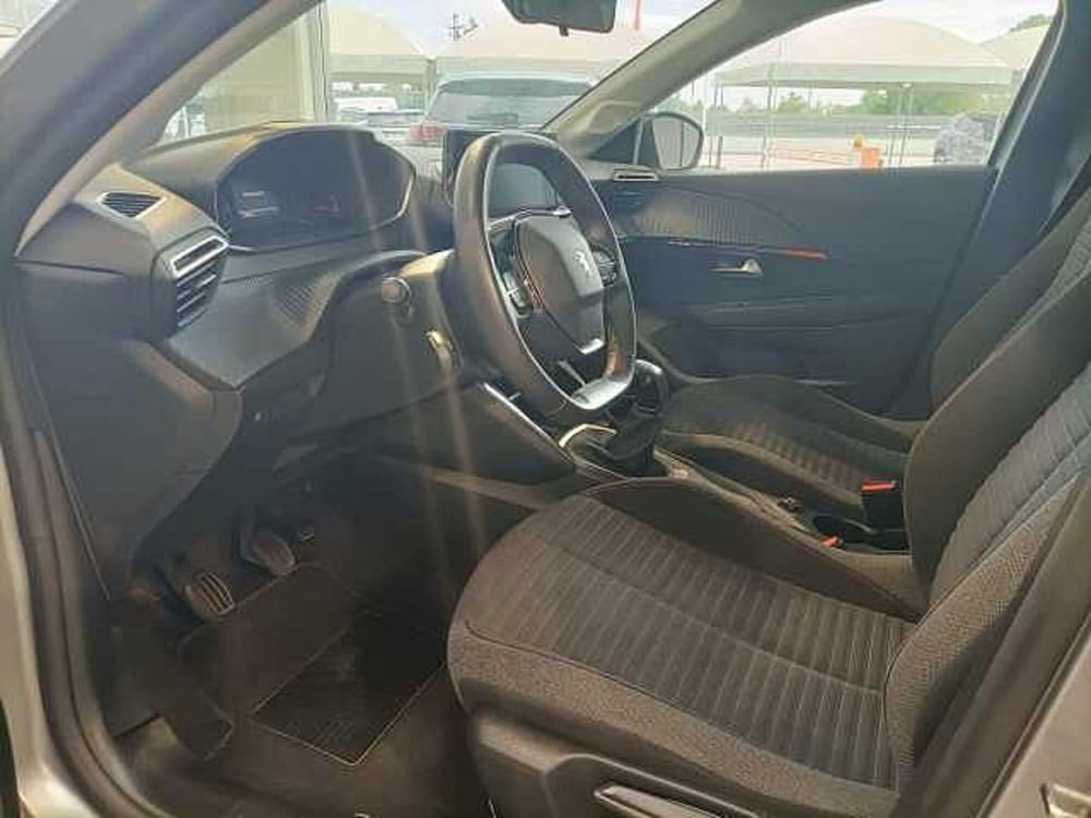 Peugeot 208 usata a Venezia (12)
