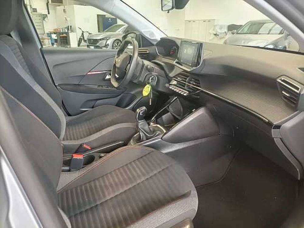 Peugeot 208 usata a Venezia (15)