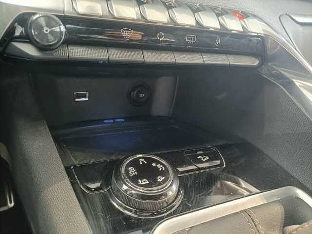 Peugeot 3008 usata a Venezia (18)