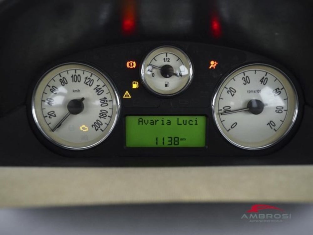 Lancia Ypsilon usata a Perugia (14)