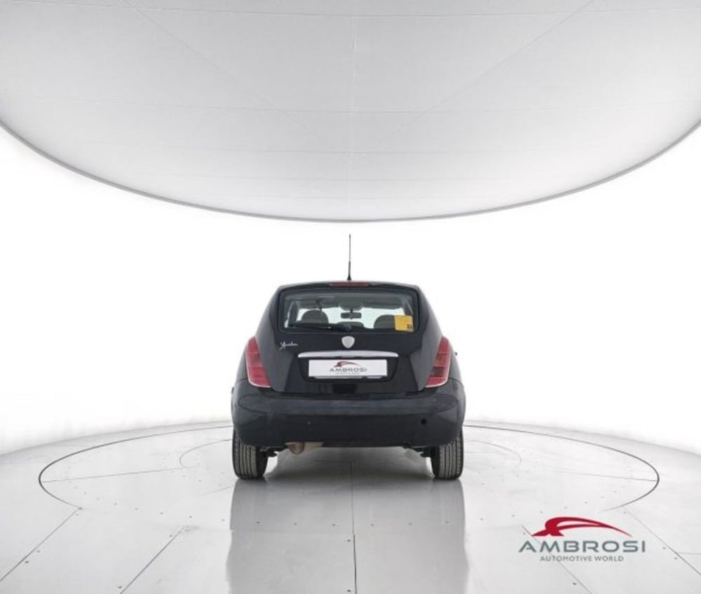 Lancia Ypsilon usata a Perugia (6)