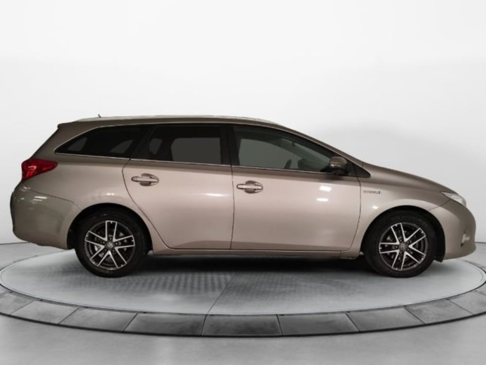 Toyota Corolla Touring Sports usata a Modena (4)