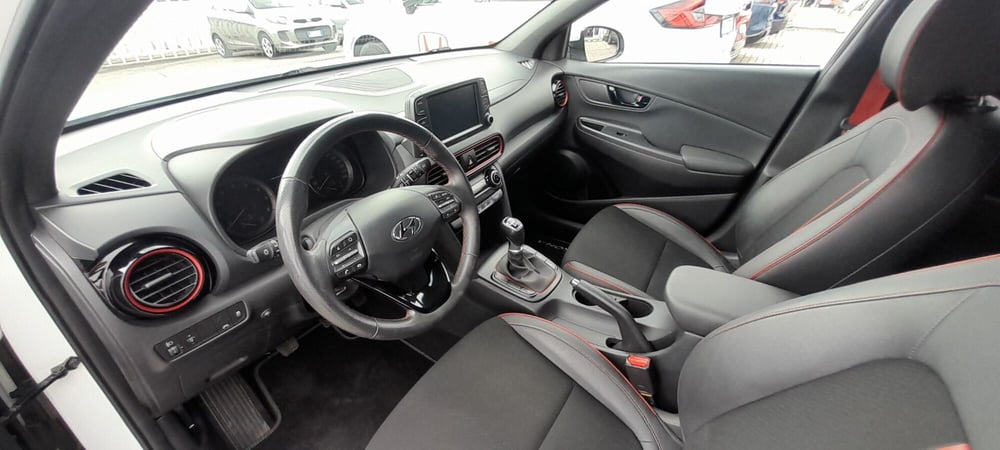 Hyundai Kona usata a Cosenza (10)