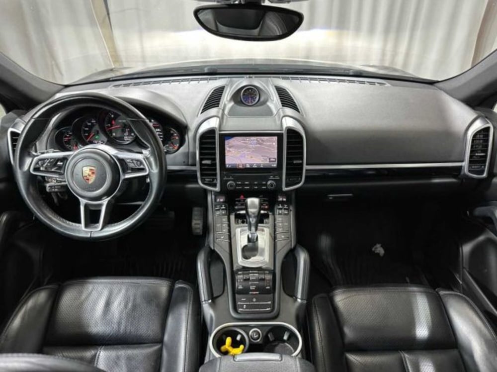 Porsche Cayenne usata a Sondrio (12)
