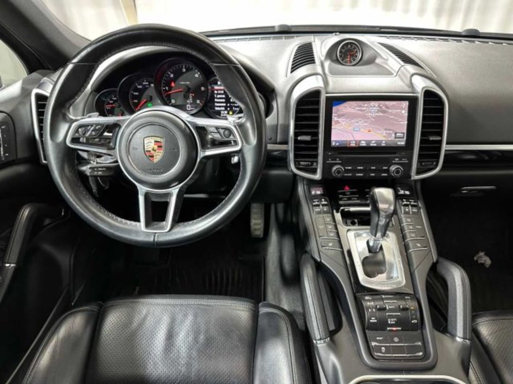 Porsche Cayenne usata a Sondrio (13)