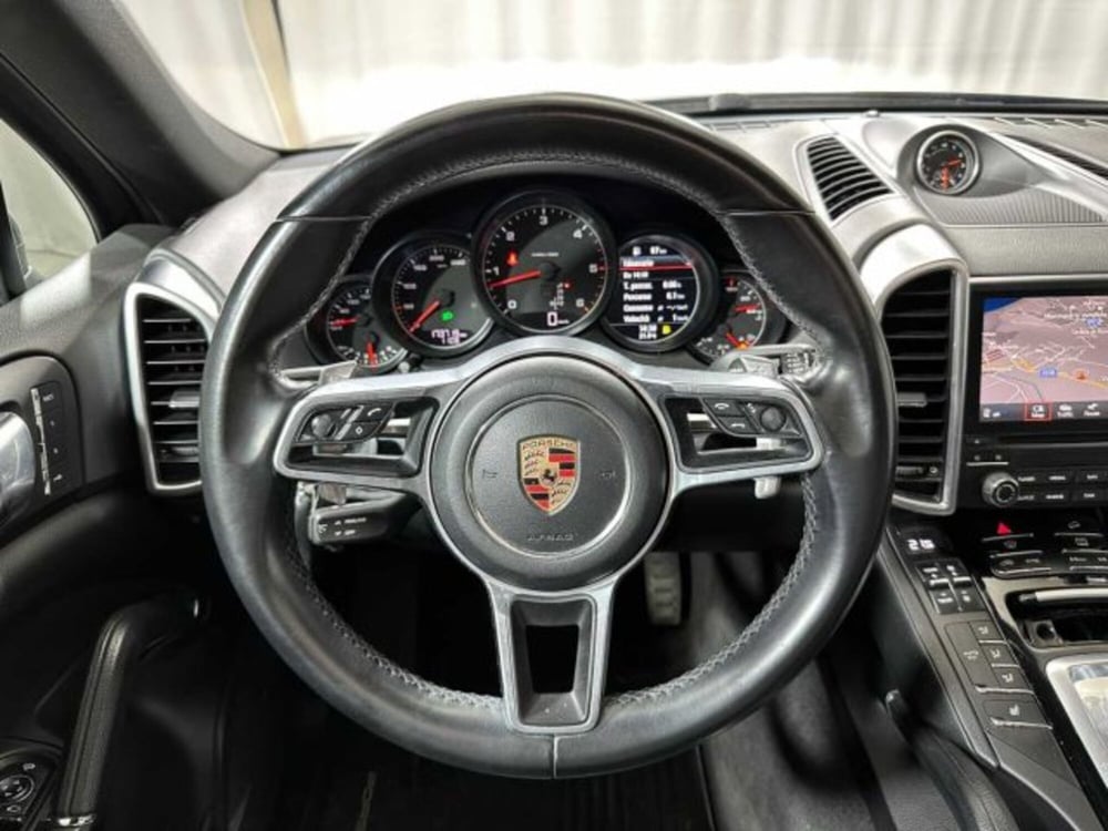 Porsche Cayenne usata a Sondrio (16)