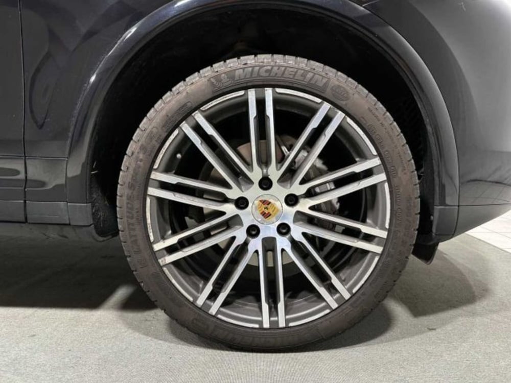 Porsche Cayenne usata a Sondrio (9)