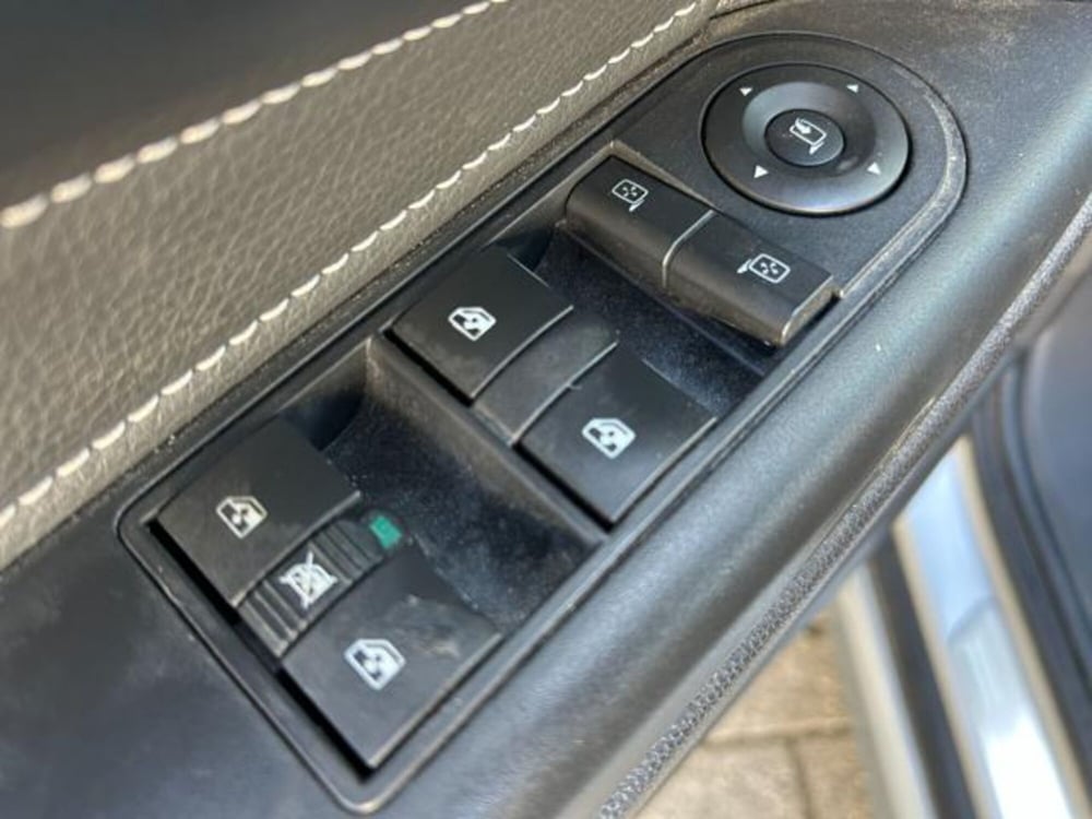 Opel Zafira usata a Padova (10)