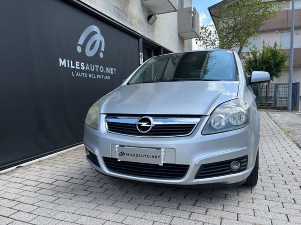 Opel Zafira usata a Padova (13)