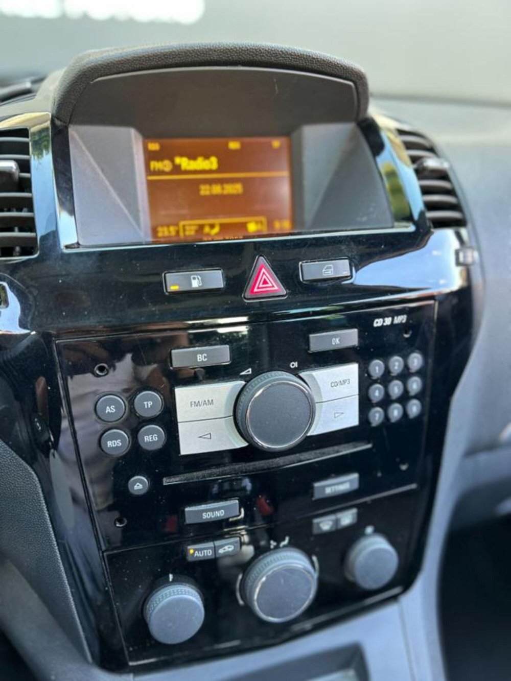 Opel Zafira usata a Padova (9)