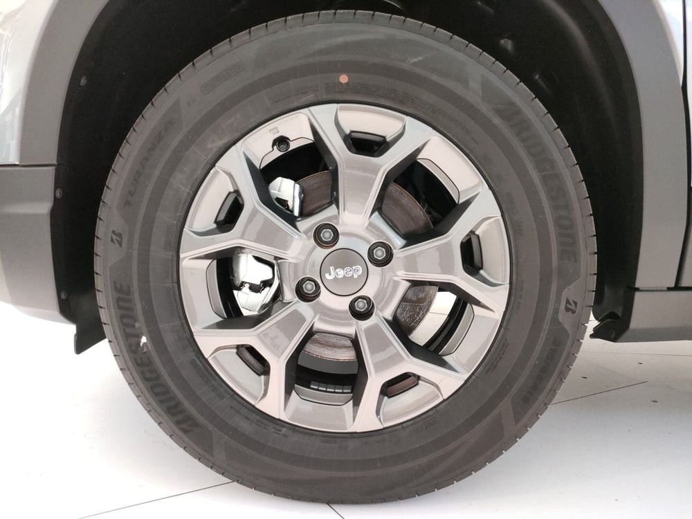 Jeep Avenger nuova a L'Aquila (9)