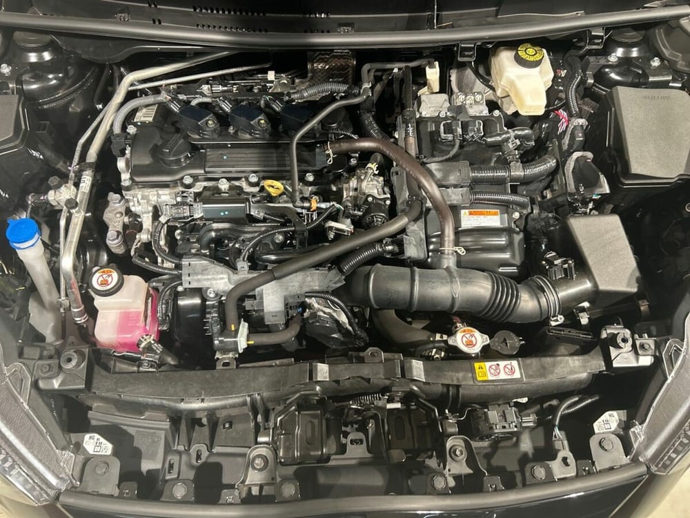Toyota Yaris usata a Lecco (15)