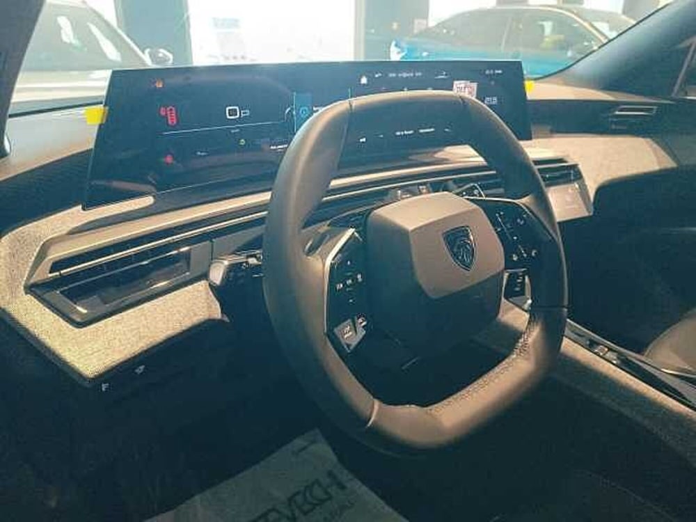 Peugeot 2008 nuova a Forlì-Cesena (11)