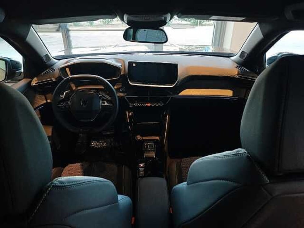 Peugeot 2008 nuova a Forlì-Cesena (10)