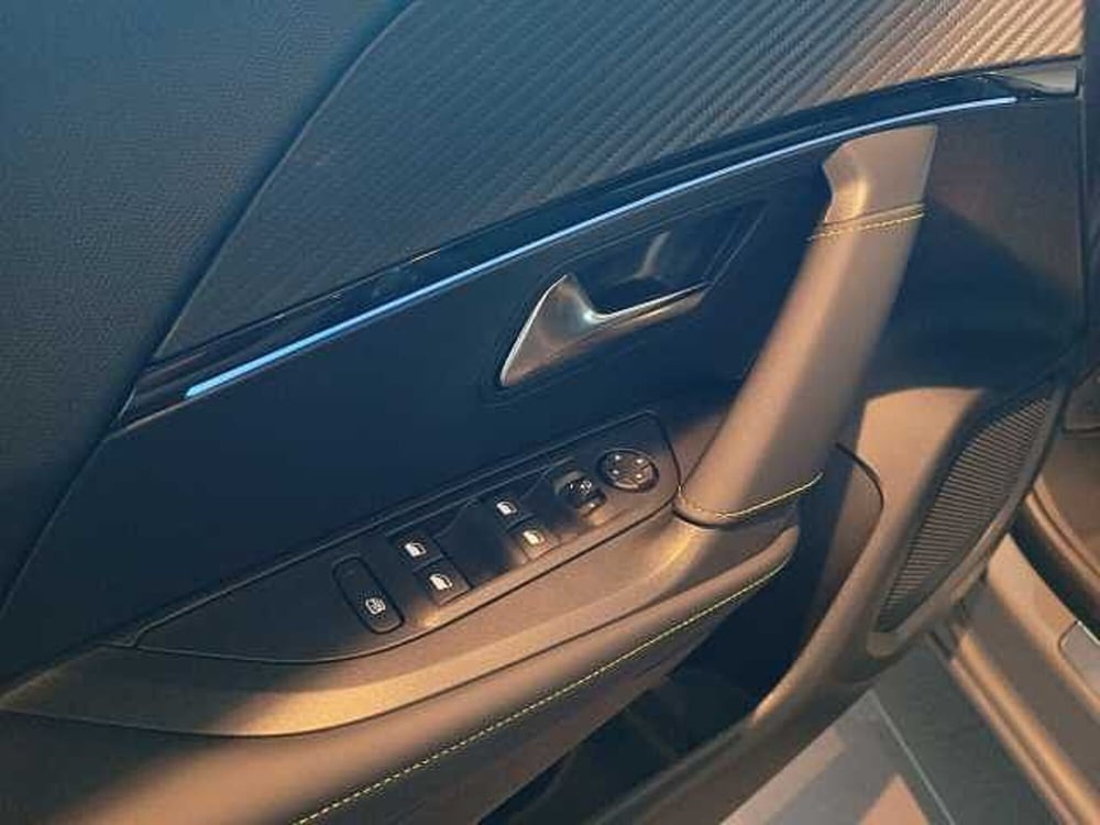 Peugeot 2008 nuova a Forlì-Cesena (17)