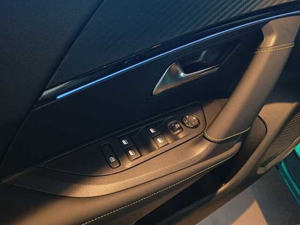 Peugeot 2008 nuova a Forlì-Cesena (17)