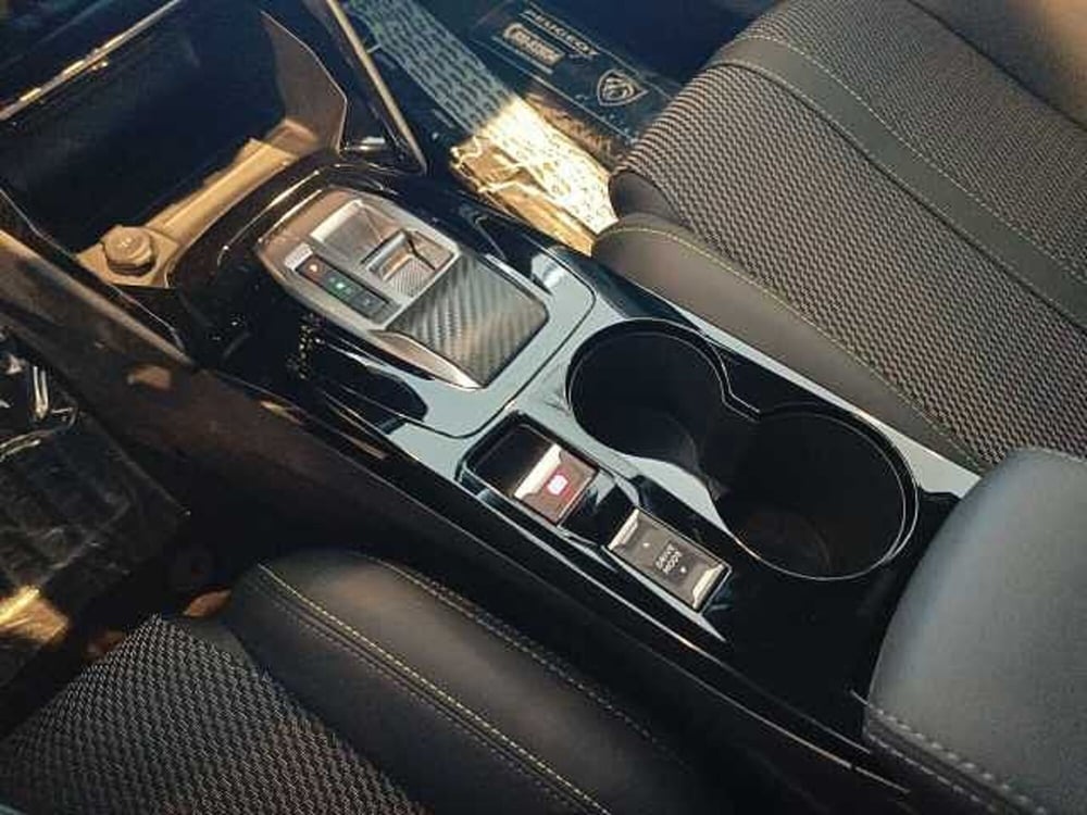 Peugeot 2008 nuova a Forlì-Cesena (19)