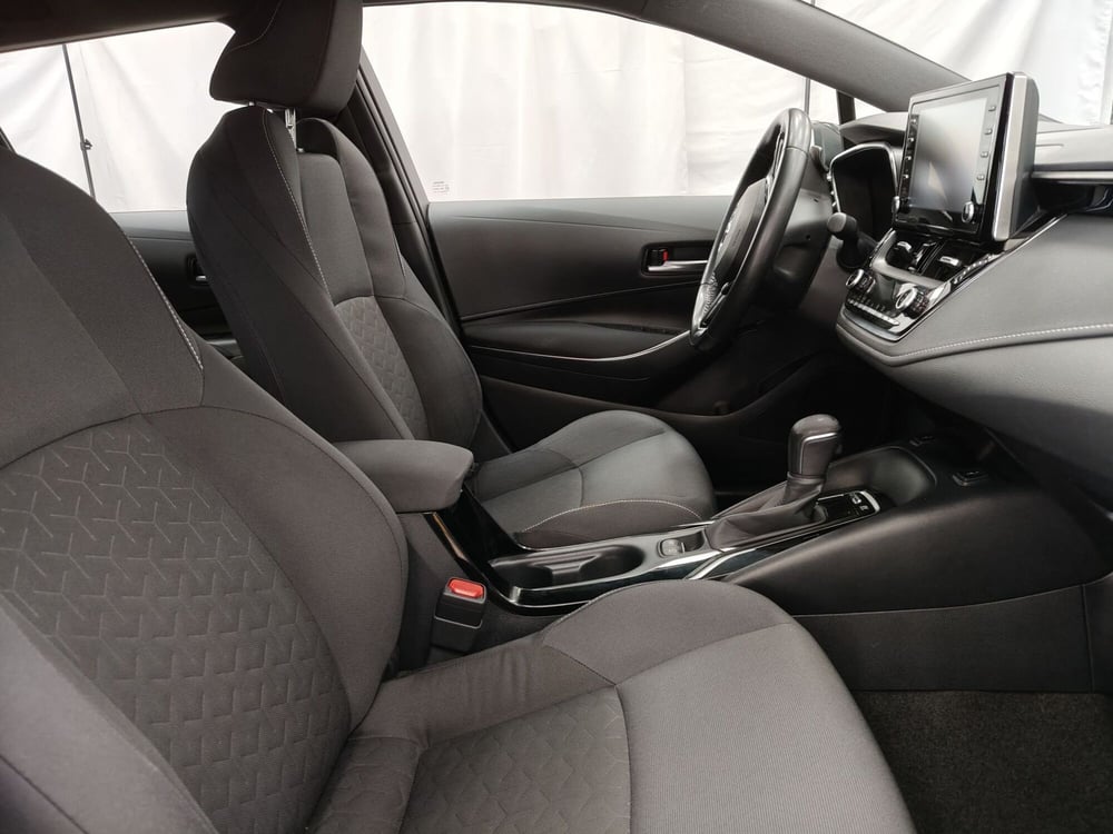 Toyota Corolla Touring Sports usata a Roma (6)