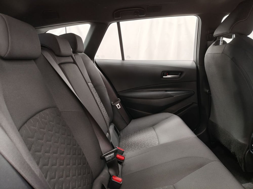 Toyota Corolla Touring Sports usata a Roma (8)