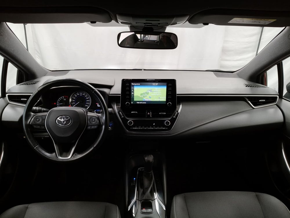 Toyota Corolla Touring Sports usata a Roma (9)
