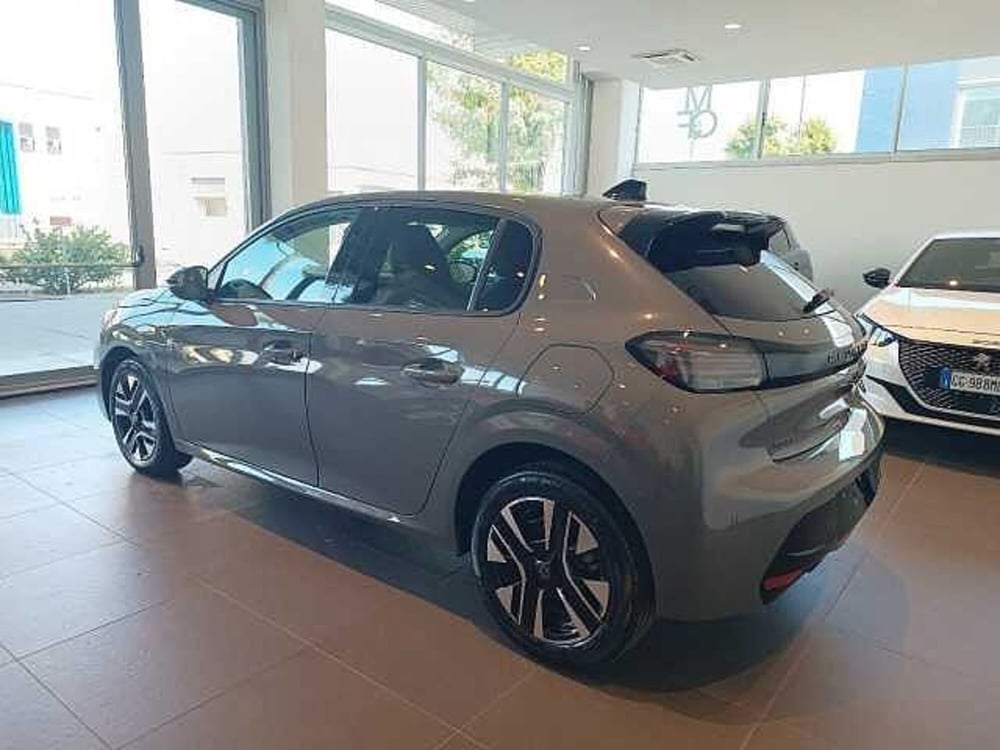 Peugeot 208 nuova a Forlì-Cesena (2)