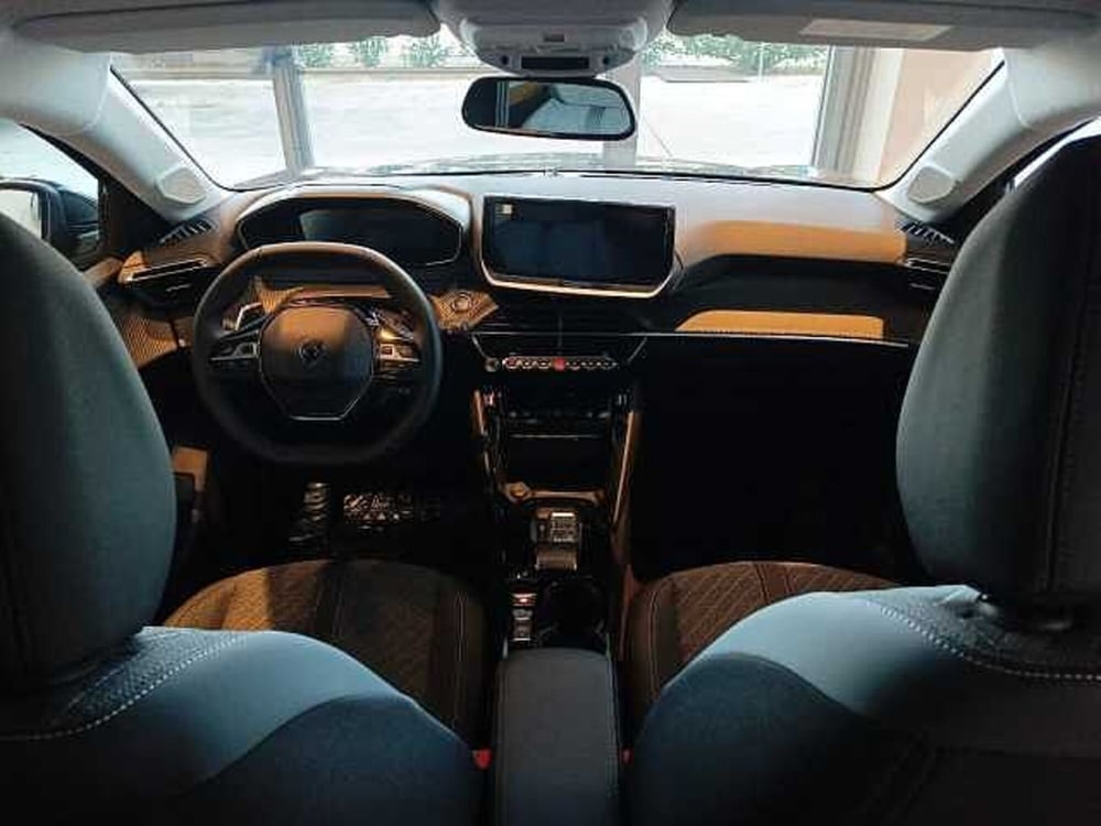 Peugeot 208 nuova a Forlì-Cesena (10)