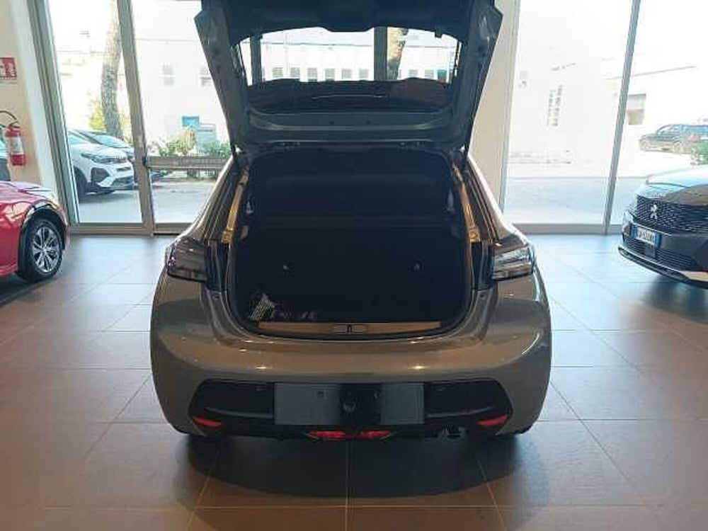 Peugeot 208 nuova a Forlì-Cesena (6)