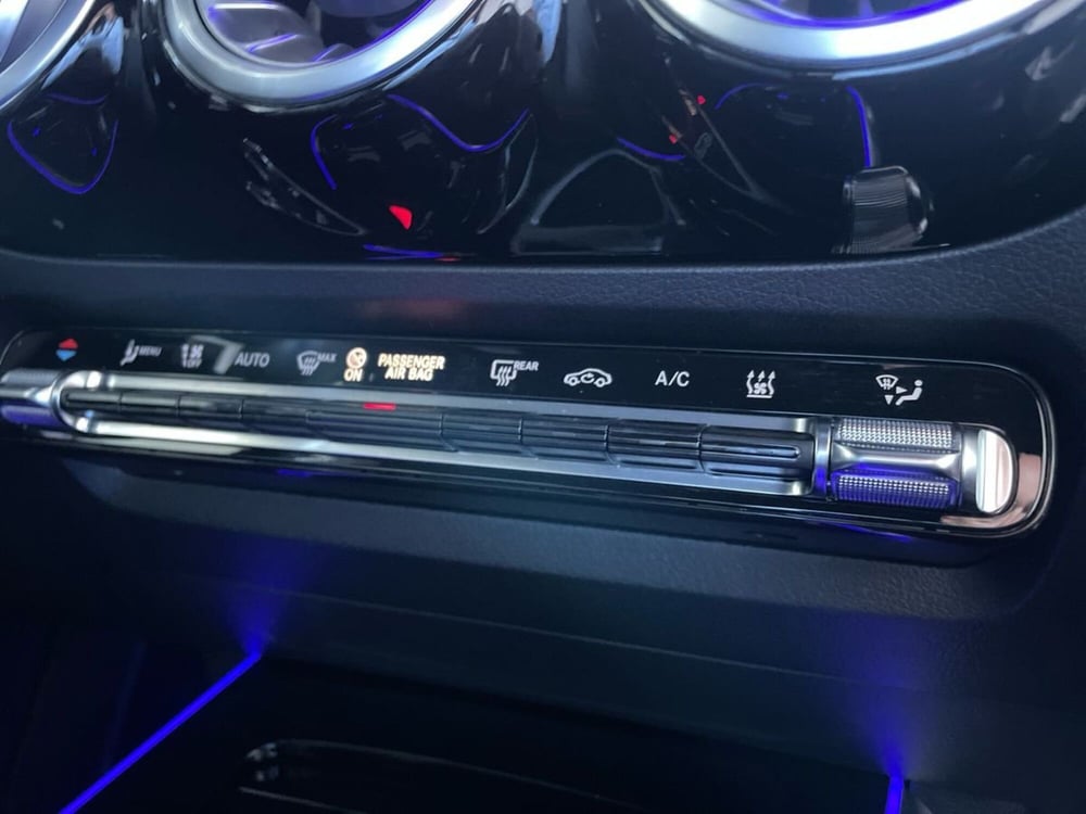 Mercedes-Benz EQA usata a Bergamo (13)
