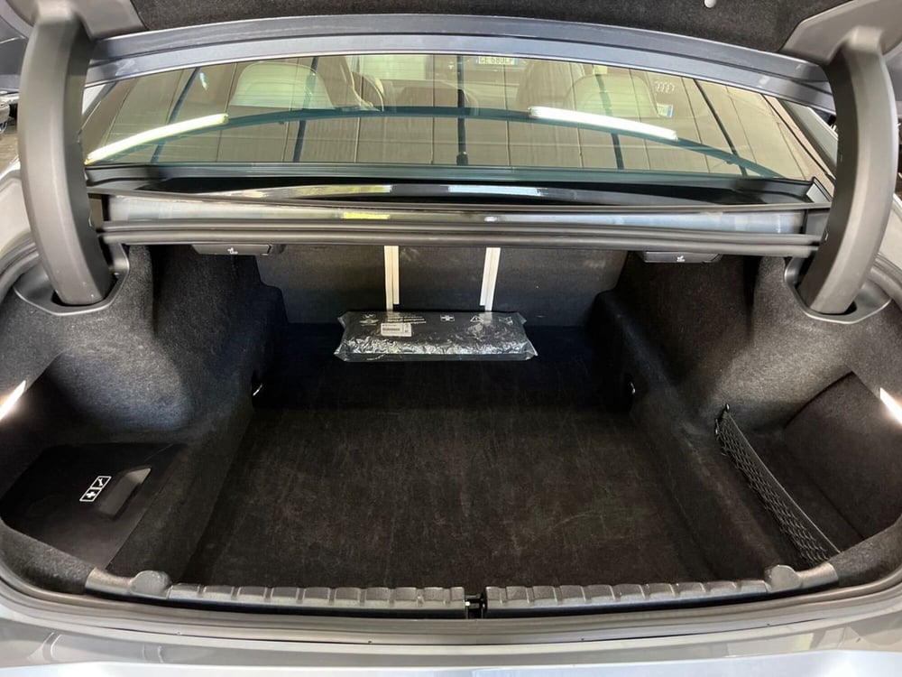 BMW Serie 8 Gran Coupé usata a Lecce (8)