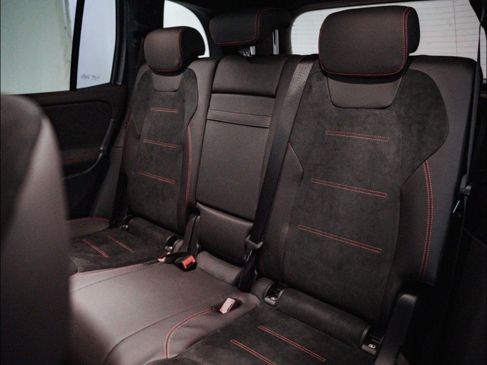Mercedes-Benz GLB nuova a Macerata (12)