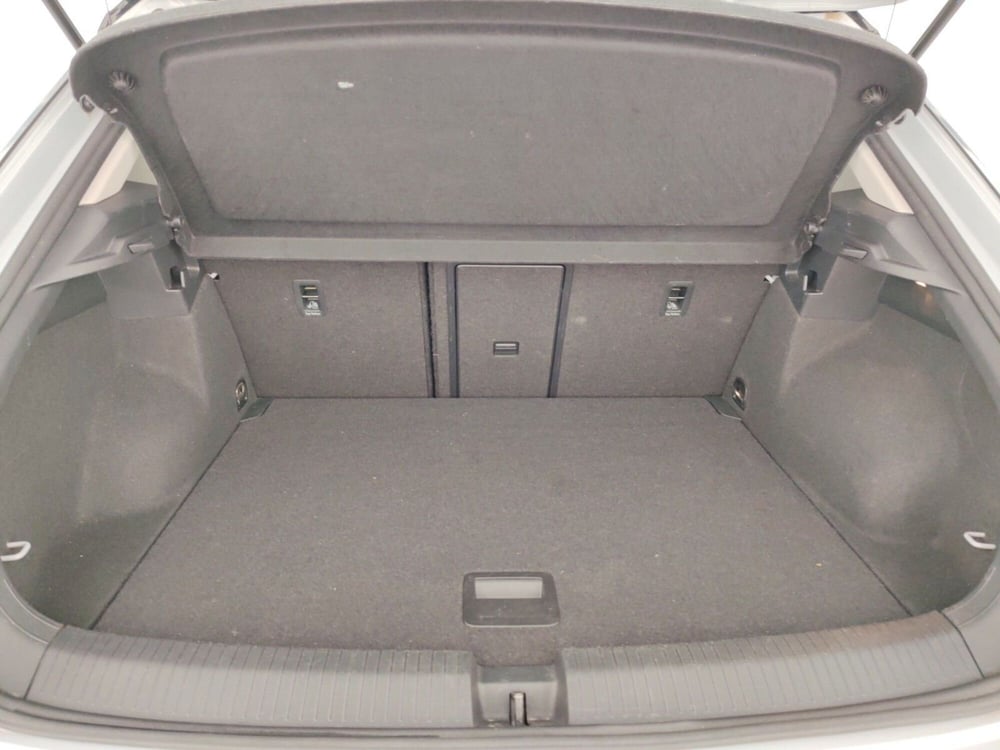 Volkswagen T-Roc usata a Massa-Carrara (16)