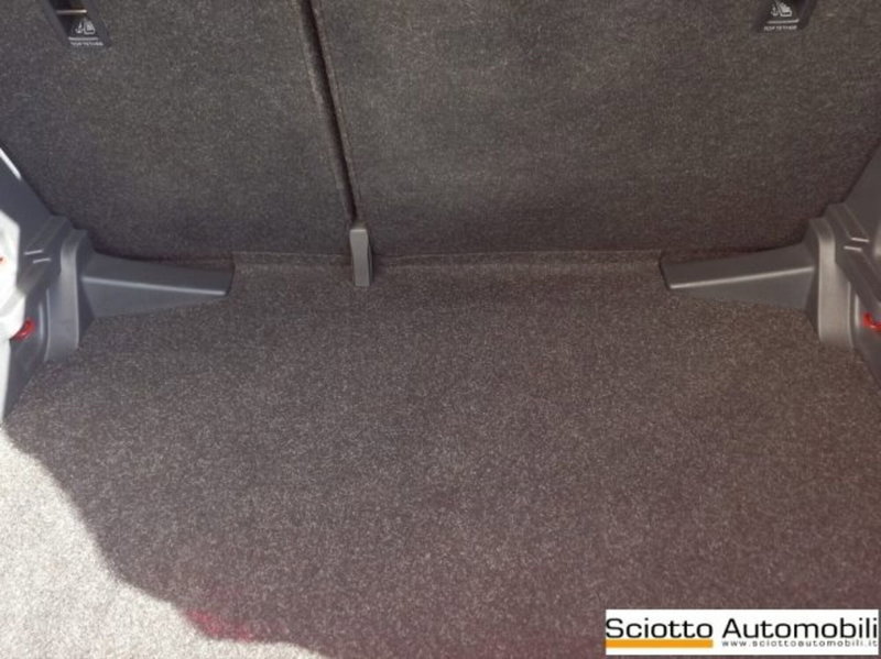 Skoda Fabia usata a Messina (17)