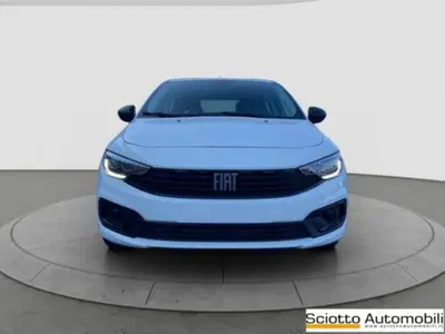 Fiat Tipo Tipo 5p 1.5 t4 hybrid Cross 130cv dct nuova a Messina