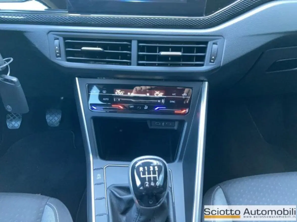 Volkswagen Taigo usata a Messina (14)