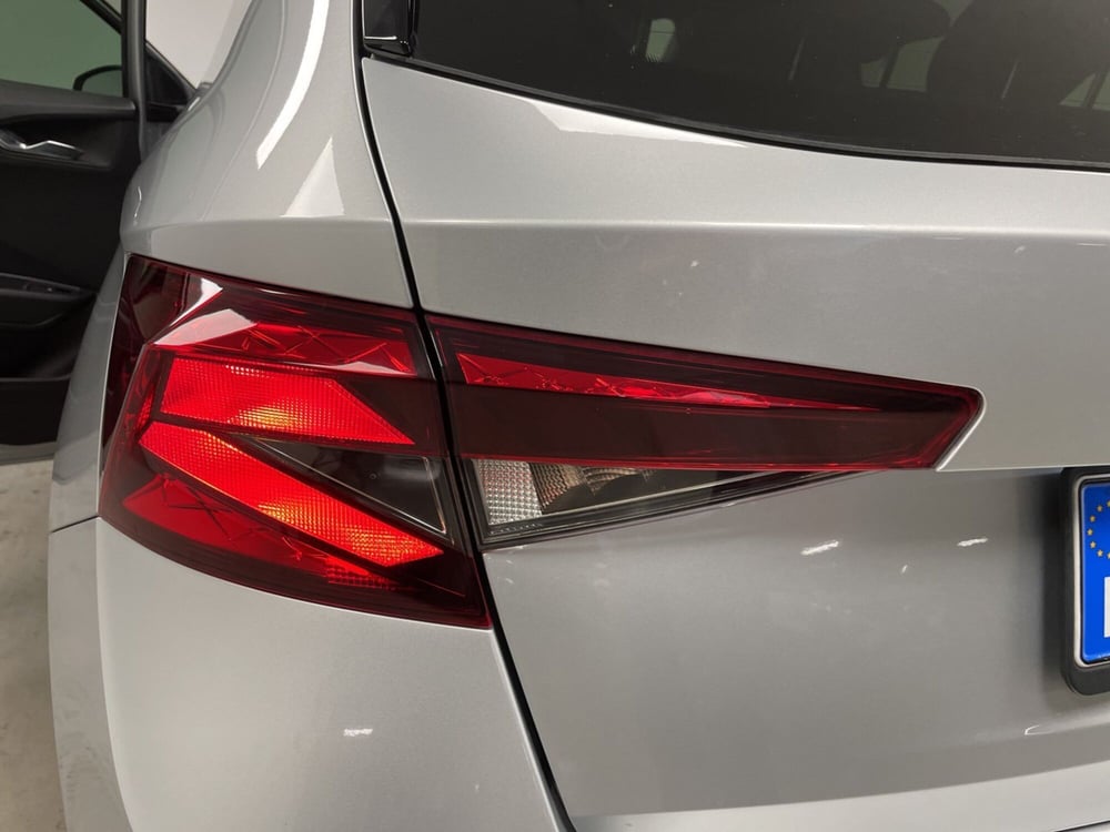Skoda Fabia usata a Varese (18)
