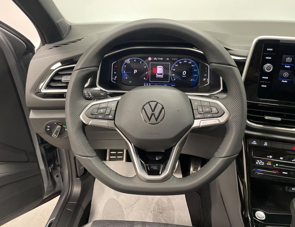 Volkswagen T-Roc nuova a Varese (15)