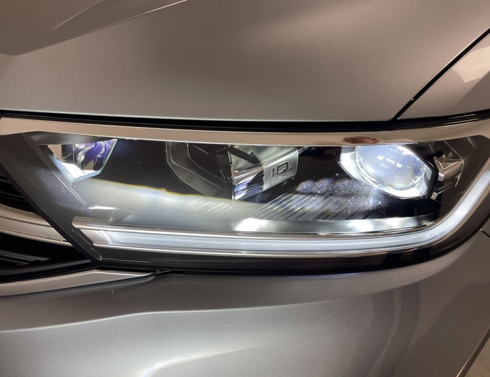 Volkswagen T-Roc nuova a Varese (19)