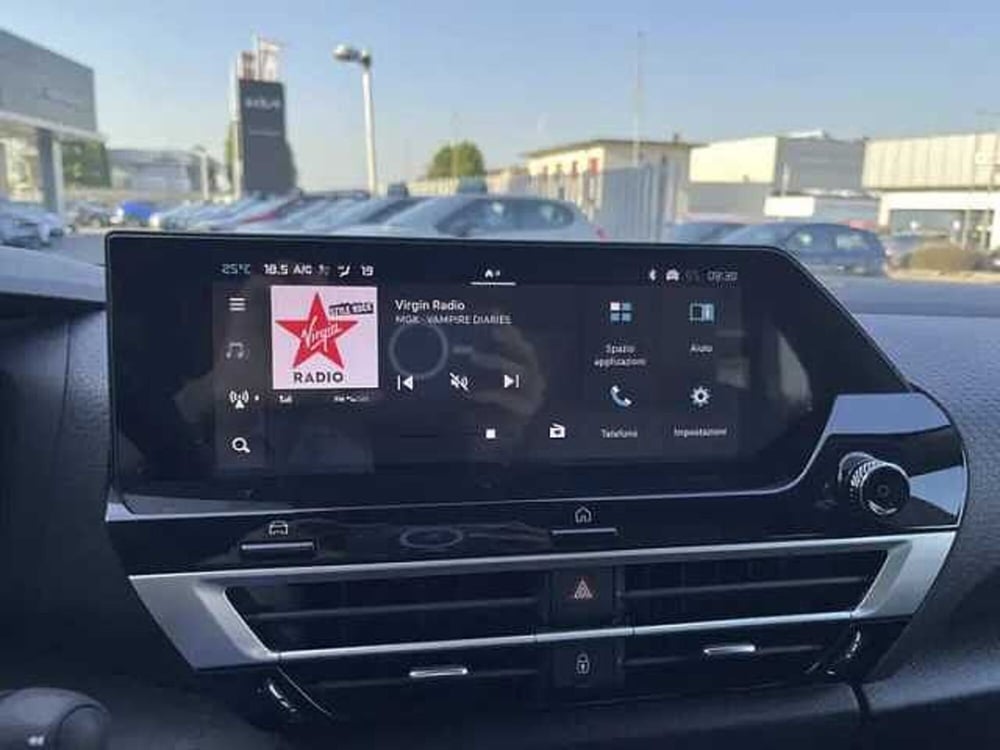 Citroen C4 X nuova a Milano (14)