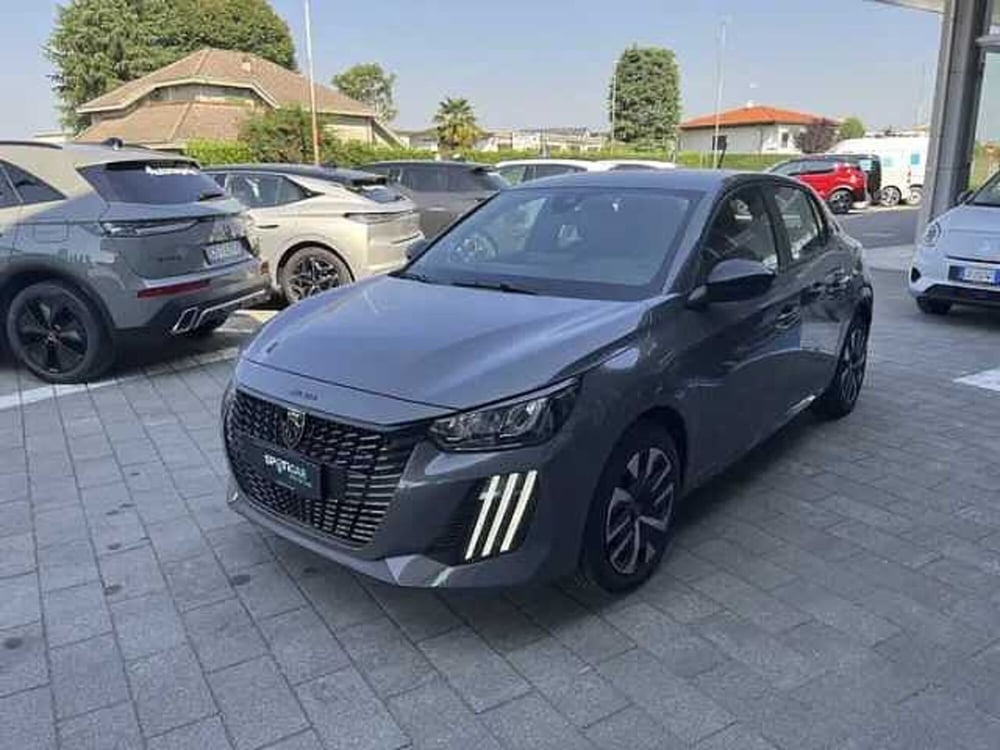 Peugeot 208 nuova a Milano (3)