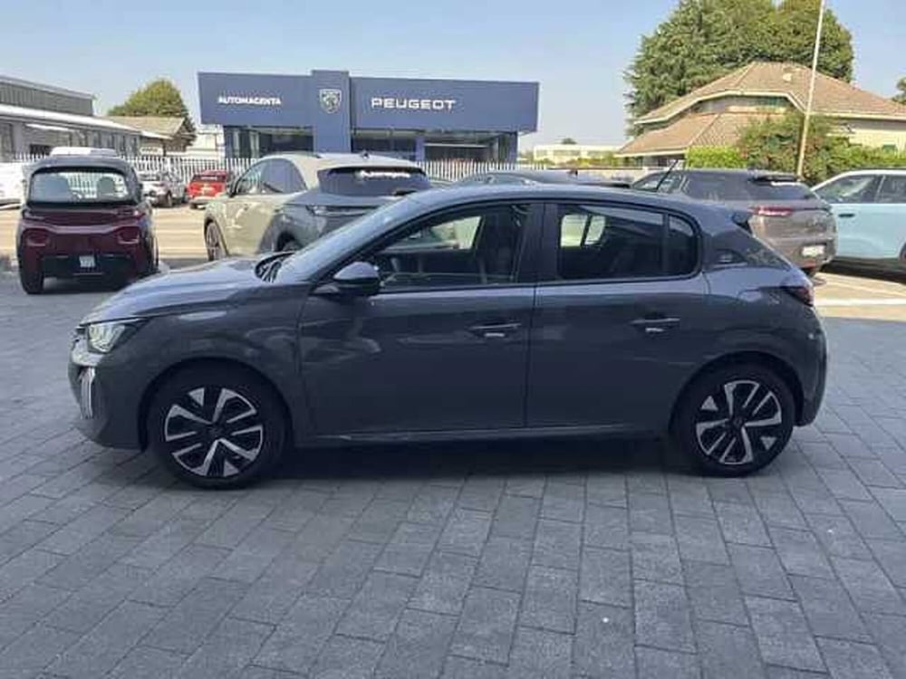 Peugeot 208 nuova a Milano (4)