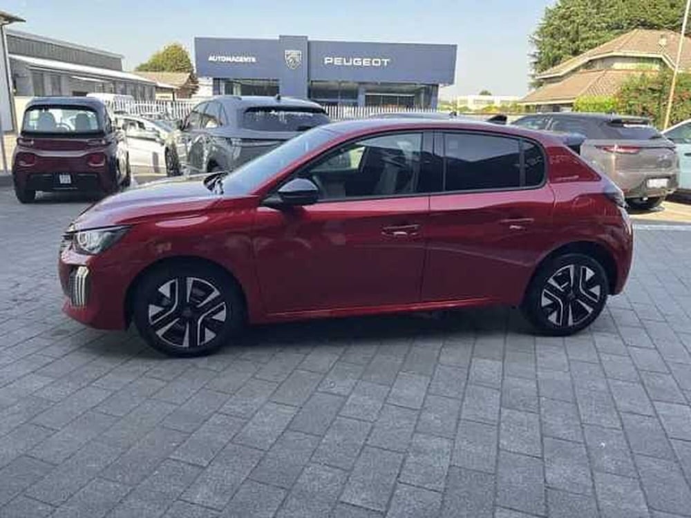 Peugeot 208 nuova a Milano (4)