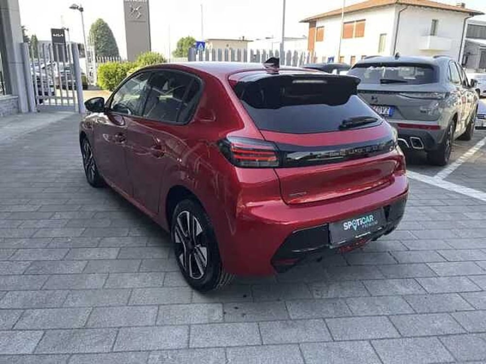 Peugeot 208 nuova a Milano (5)