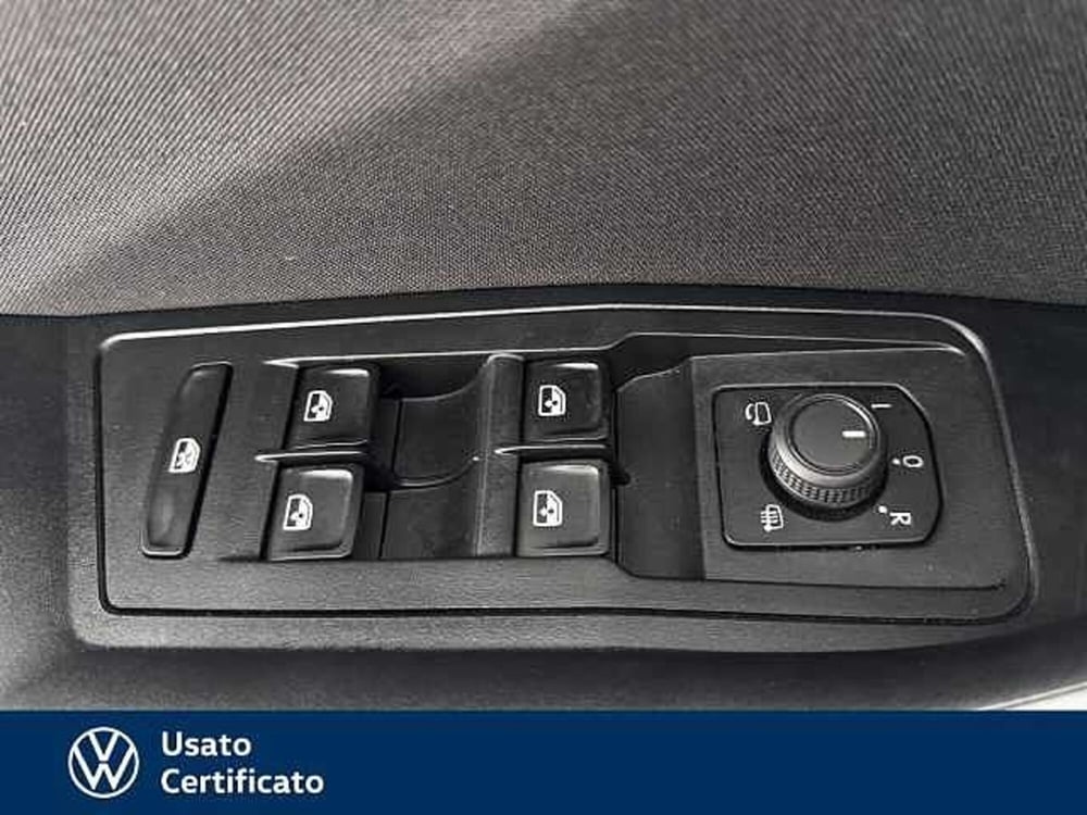 Volkswagen T-Roc usata a Vicenza (11)