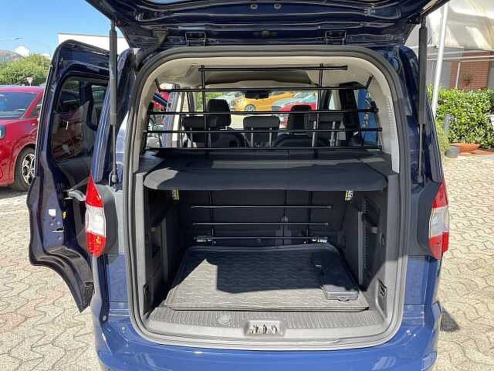 Ford Tourneo Courier usata a Torino (12)