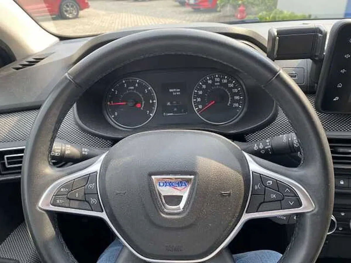Dacia Jogger usata a Torino (16)