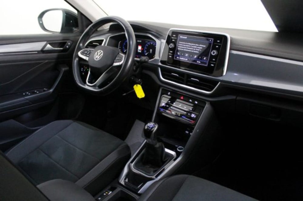 Volkswagen T-Roc usata a Novara (7)
