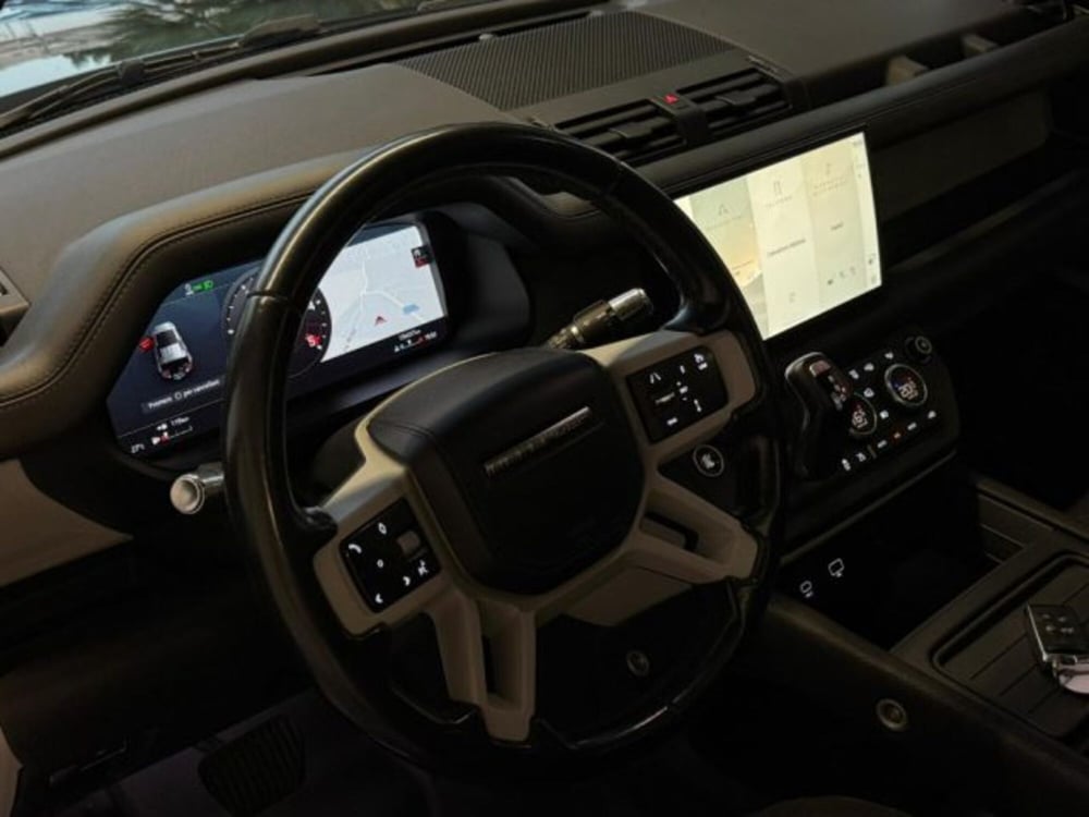 Land Rover Defender usata a Trapani (8)