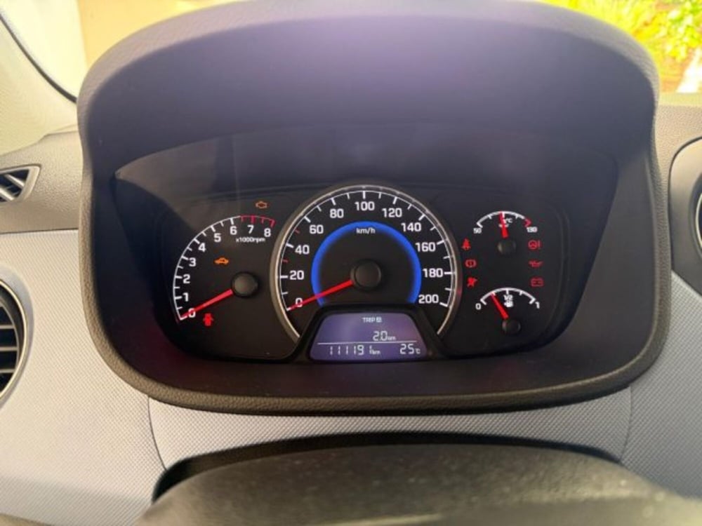 Hyundai i10 usata a Trapani (8)