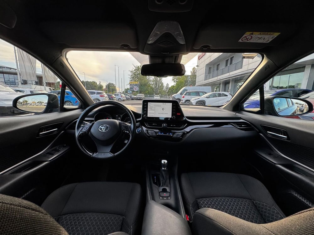 Toyota Toyota C-HR usata a Modena (17)