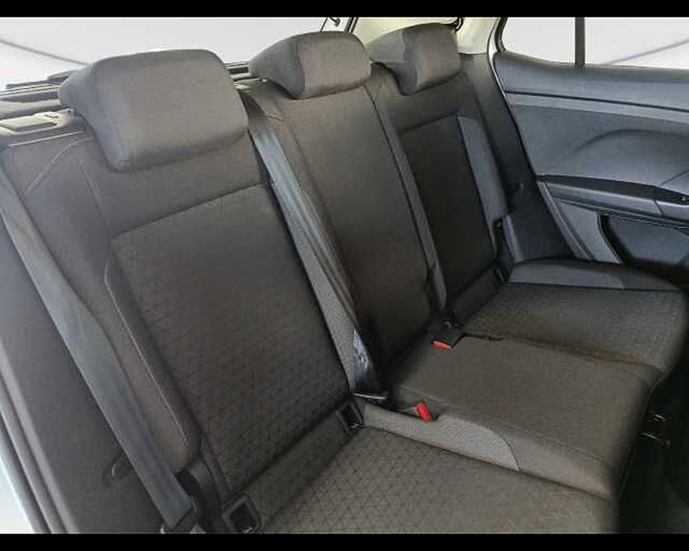 Volkswagen T-Cross usata a Roma (9)